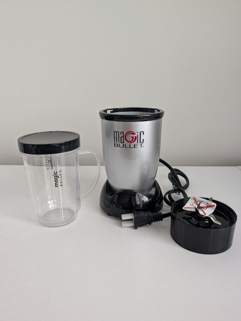 Magic Bullet MB1001B High Speed Blender Motor Base w Cross Blade 5" Cup & Lid